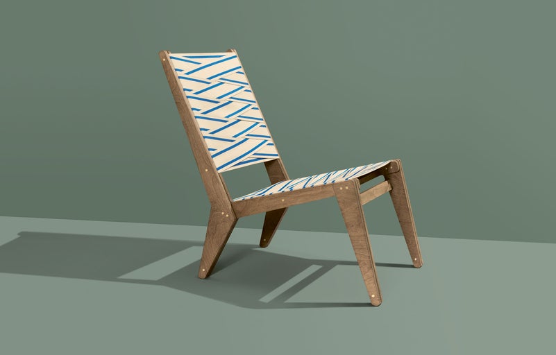 Drevené ležadlo s látkovým poťahom do záhrady