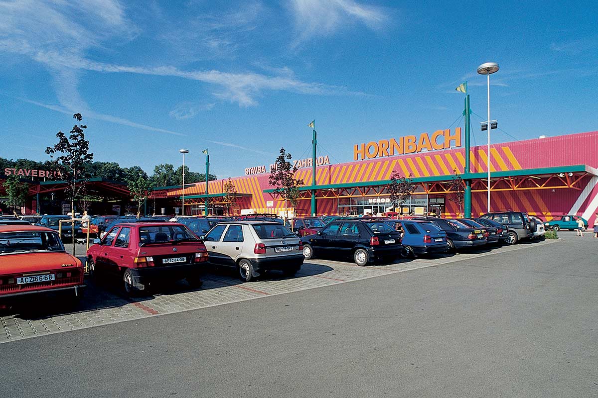 HORNBACH Baumarkt s parkoviskom