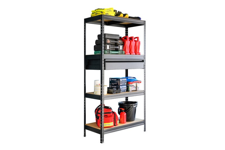 Regál s boxmi na náradie, kanistrami a lekárničkou