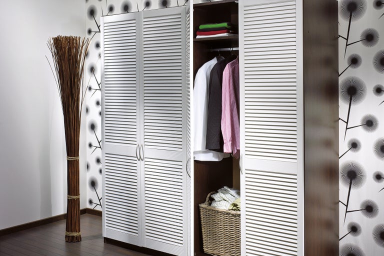 Ako vyrobiť šatníkovú skriňu