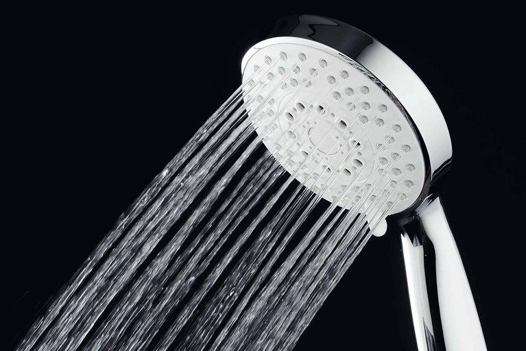 Ručná sprcha s prúdom vody