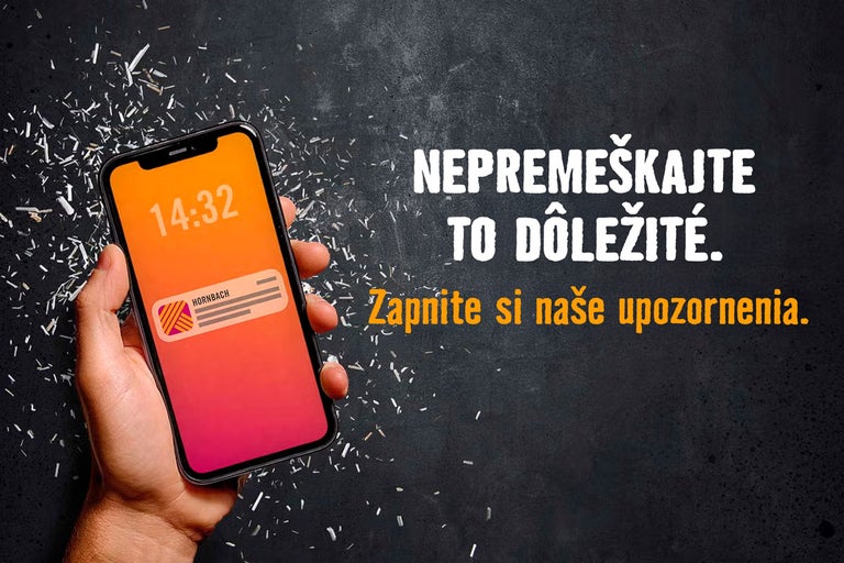 Smartfón v ruke s upozornením Hornbach