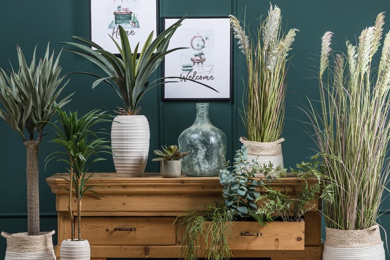 Umelé kvety ako živé? Z týchto nápadov si vyberiete