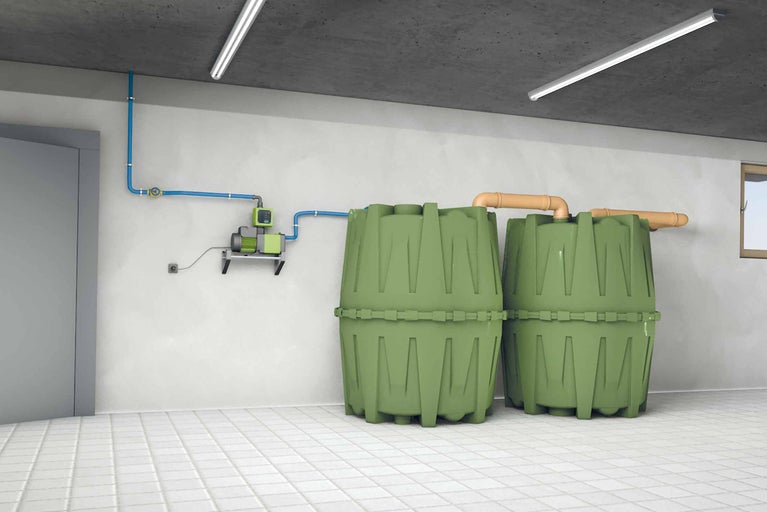 Pivnica s cisternou, čerpadlom a potrubím na využitie dažďovej vody