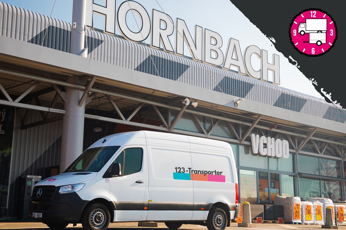 Požičovňa dodávok Hornbach pred hobbymarketom Hornbach