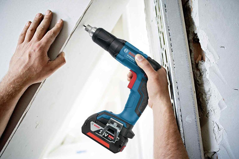 Skrutkovač na sadrokartón Bosch Professional GSR 18 V-EC TE sa používa na skrutkovanie sadrokartónovej dosky