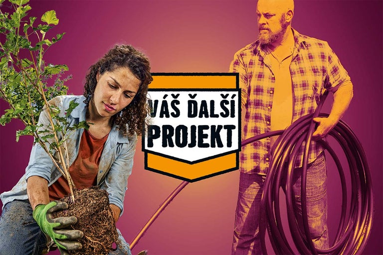 Žena drží rastlinu s koreňovým balom, zatiaľ čo muž drží záhradnú hadicu. Text na obrázku: Váš ďalší projekt.