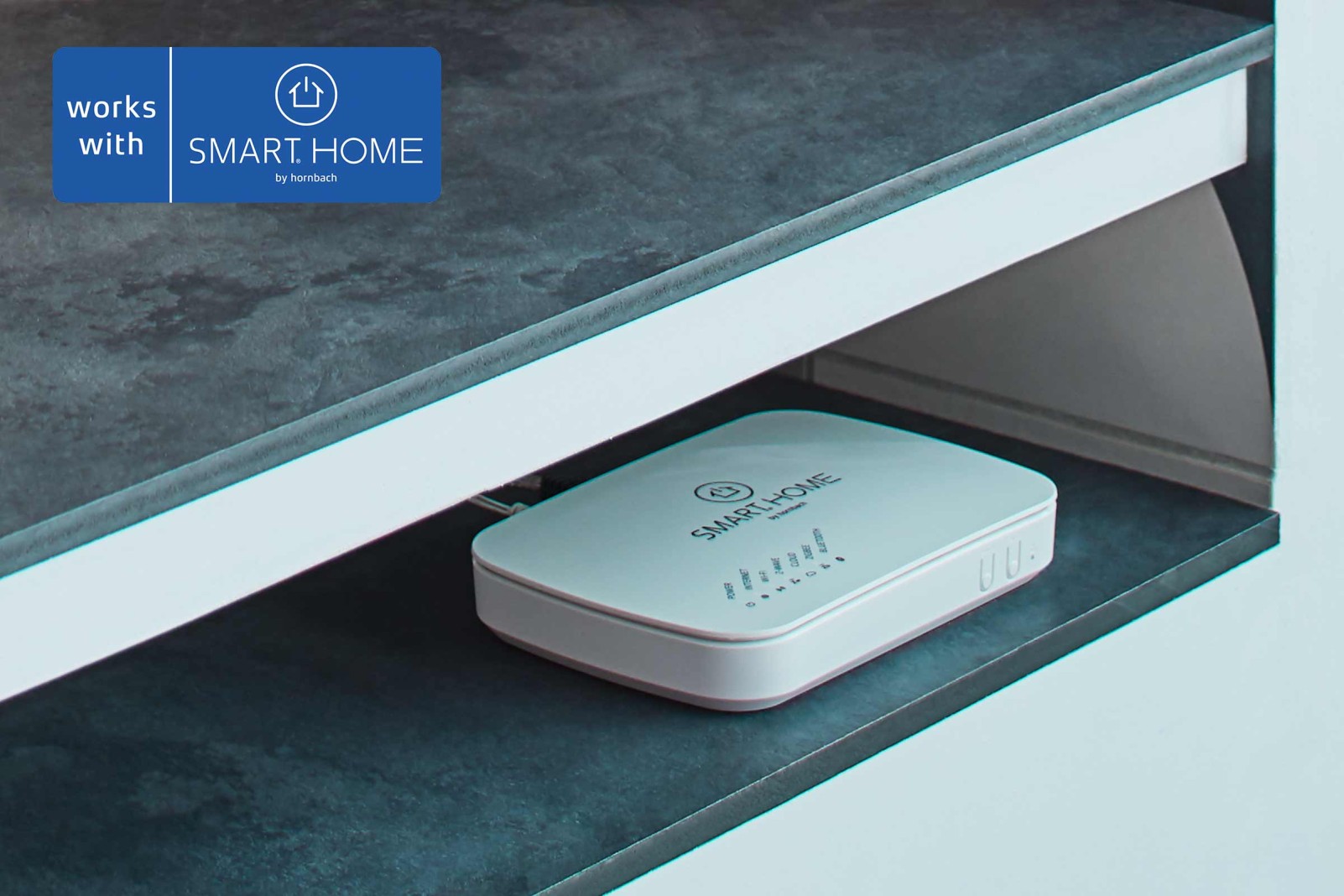 Centrálna jednotka Hornbach Smart Home v regáli