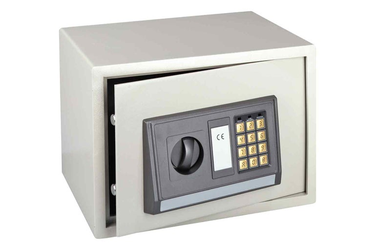 Otvorený trezor s digitálnym číselným zámkom