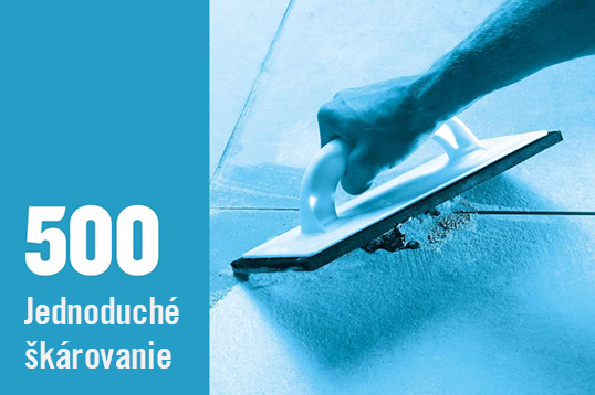 Škárovacia hmota aplikovaná špachtľou na dlaždice.