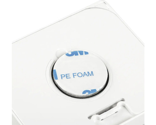 Detailný záber lepiacej plochy z PE peny na výrobku