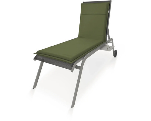 Záhradné ležadlo so zeleným poťahom a kolieskami