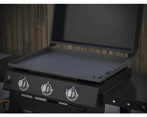 Gril s tromi horákmi a grilovacou doskou