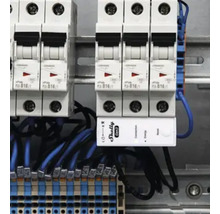 Iističe s kabelážou v rozvádzači