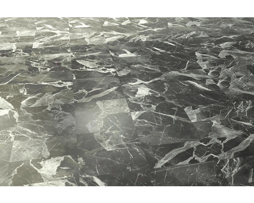 Podlahová plocha s podlahovými dlaždicami vo vzhľade mramoru