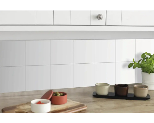 Samolepiaci PVC panel Wall Tiles 15,25 x 15,25 cm biely 6 ks Samolepiaci PVC panel Wall Tiles 15,25 x 15,25 cm biely 6 ks