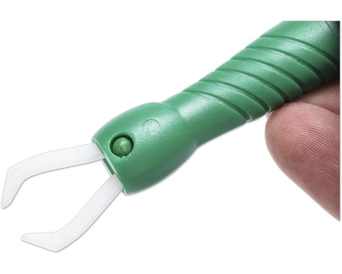 Odstraňovač kliešťov s plastovou rukoväťou a kliešťami