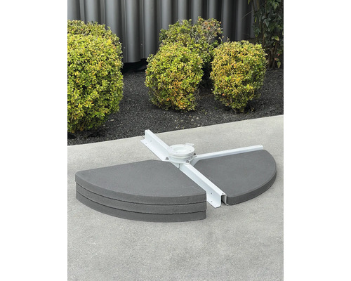 Stojan na slnečník s polkruhovými závažiami