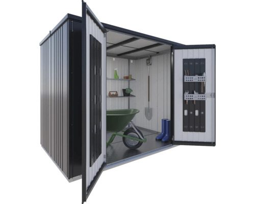 Otvorená kôlňa na náradie so záhradným náradím