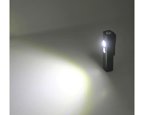 Čierna LED baterka v prevádzke