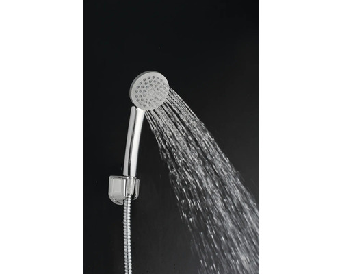 Ručná sprcha s prúdom vody