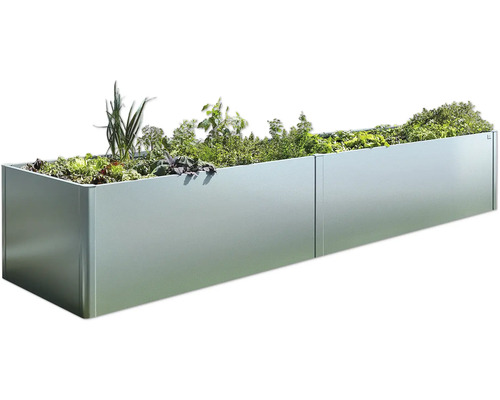Kovový vyvýšený záhon s rastlinami