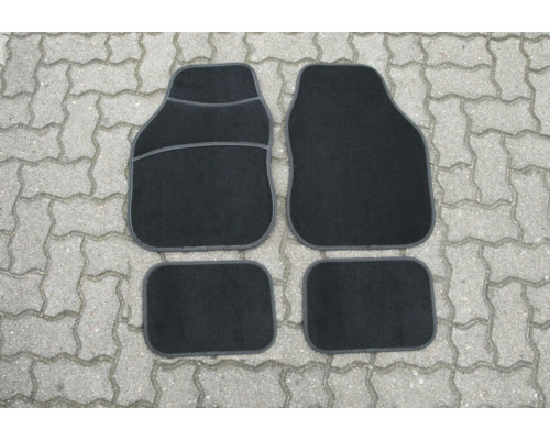 Štyri čierne podlahové rohože do auta