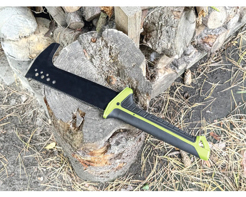 Záhradná píla na pni