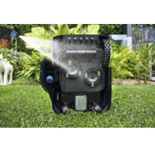 Robotická kosačka čistená vodou