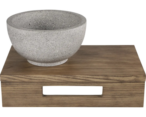 Kamenná misa na drevenej tácke