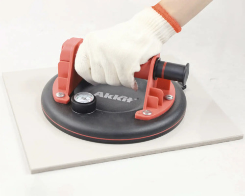 Vákuová prísavka na dlaždice s manometrom a rukou