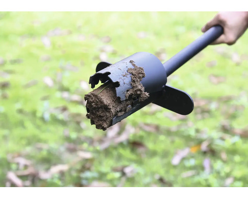 Zemný vrták so zeminou