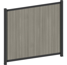 Drevený a kovový plot