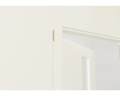 Detail interiérových dverí s dverovou zárubňou