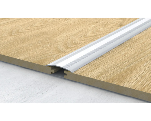 Podlahový profil na spojenie dvoch podlahových krytín