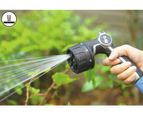 Záhradná hadica striekacia pištoľ používaná na zavlažovanie rastlín