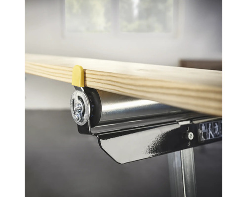 Detail valčekovej dráhy s drevenou doskou