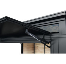 Detailný pohľad na záhradný domček s otvorenou strechou