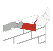 Ilustrácia ruky nanášajúcej maltu na tehlový múr pomocou lyžice.