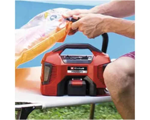 Akumulátorová vzduchová pumpa Einhell nafukuje plávací koleso