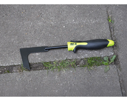 Škrabka na škáry a hrany na dlažobných kockách