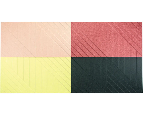 Akustické panely s geometrickým vzorom línií v rôznych farbách.
