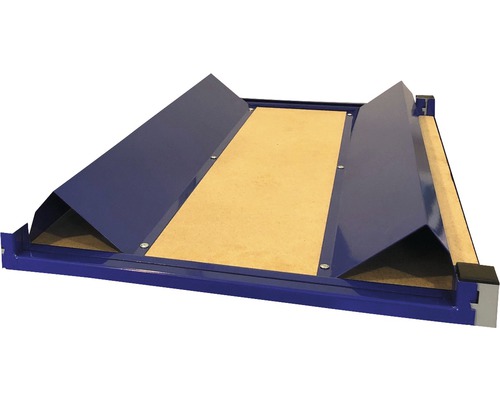 Pracovný stôl s drevenou doskou a kovovým rámom