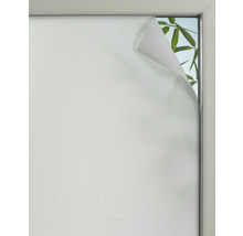 Okno s namontovanou nepriehľadnou okennou fóliou