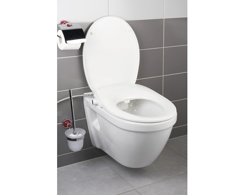 Závesné WC s bidetovou funkciou v kúpeľni