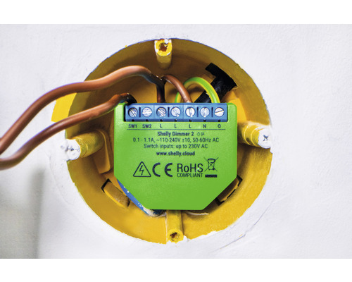 Nainštalovaný stmievač Shelly Dimmer 2 v rozvodnej krabici