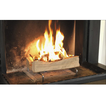 Horúce drevo v krbe