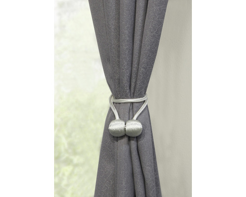 Sivý záves s magnetickou sponou