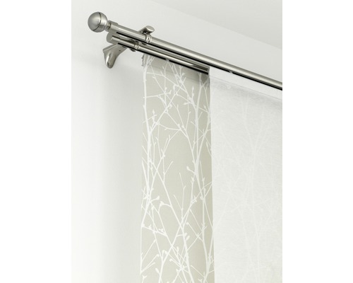 Kovová záclonová tyč so záclonovými panelmi