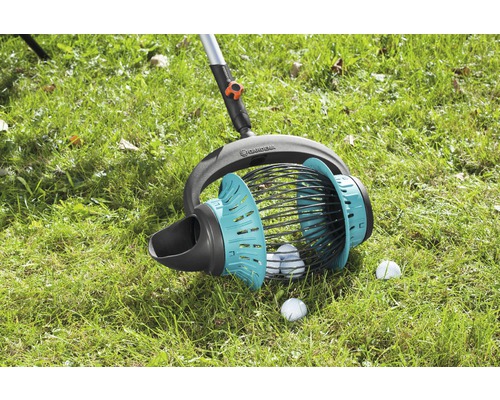 Zberač golfových loptičiek Gardena na trávniku